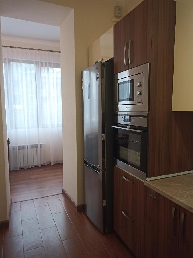Spacious One Bedroom Apartment In The City Centre Ереван Экстерьер фото